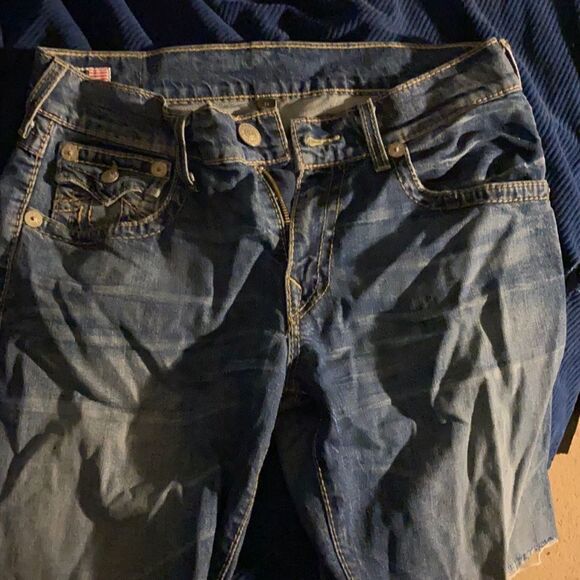 Stylish jean shorts - Picture 2 of 3